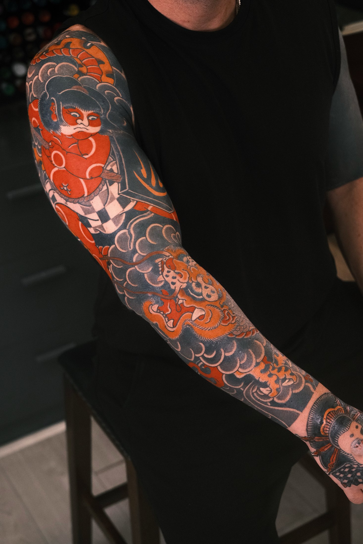 Sleeve Composition — HALEMINHX