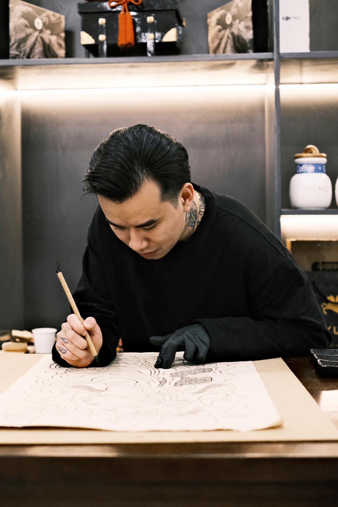 HALEMINHX drawing a Japanese tattoo composition